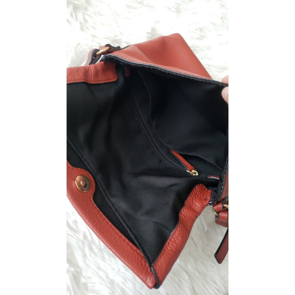 SOLD Vince Camuto Ruthi Leather Crossbody - Picture 6 of 7